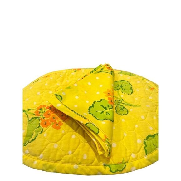 Vintage Linen Tablecloth and napkin placemat set of 8 - Picture 2 of 4